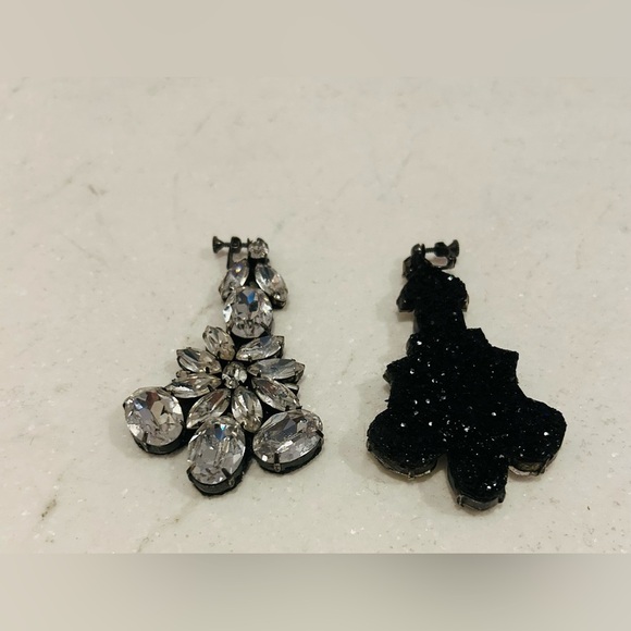 Beautiful clip (unpierced) stunning Vera Wang earrings - Picture 5 of 6